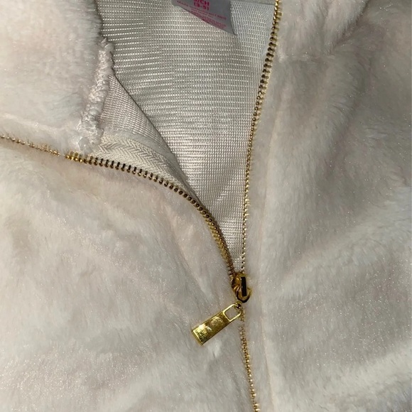 fuzzy jacket - Picture 5 of 5